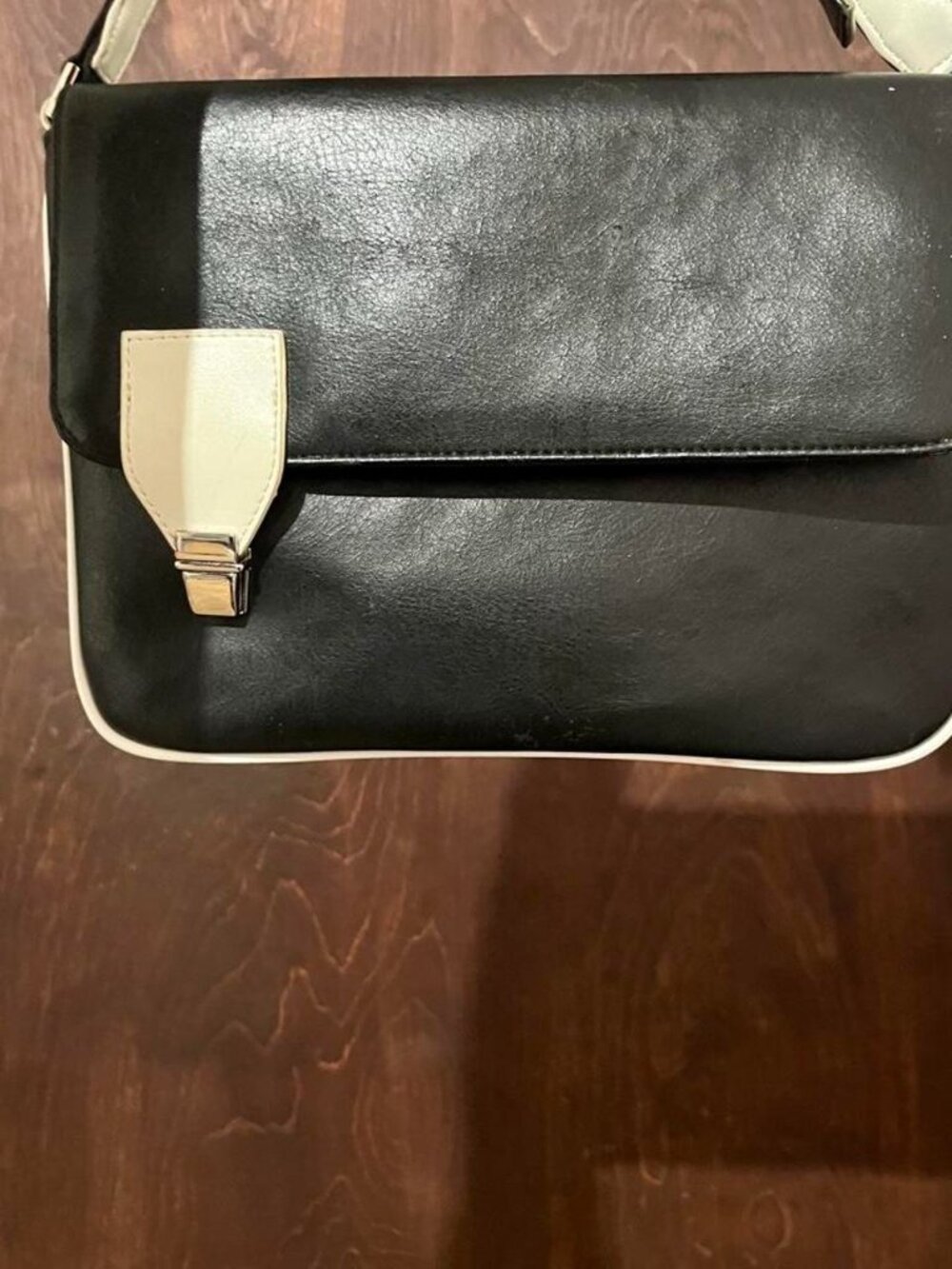 Y2K Black and White Contrast Shoulder Bag - Picture 4 of 4